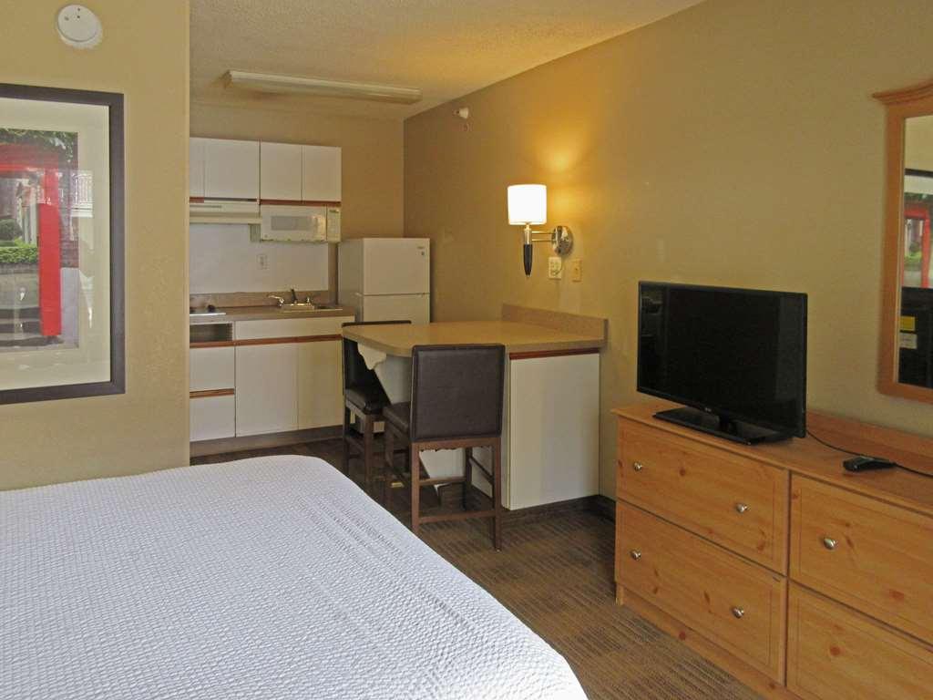 Suburban Studios Raleigh - Crabtree Valley Kamer foto